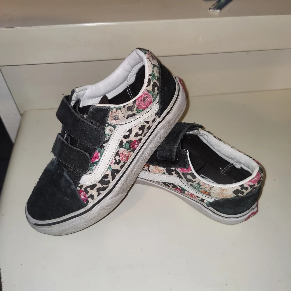 Vans girls shoes black and floral print size 1